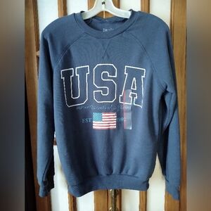 New Zoe And Liv Purple USA Flag Sweatshirt Size XS, Oversized Fit